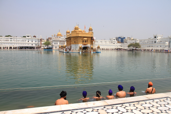 Golden Sikh tempel in Amritsar, Kashmir India